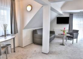 Fast Lane Hotel 3