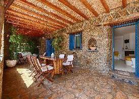 IROS BOUTIQUE HOTEL 4