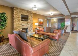 Comfort Inn & Suites 4