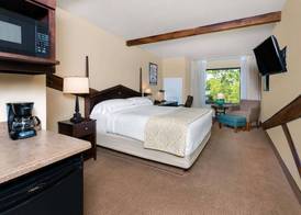 Hawthorn Extended Stay by Wyndham Rome 5