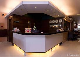 Allure Hotel & Suites 4