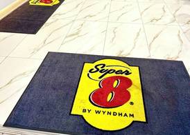 Super 8 by Wyndham Hinton 2