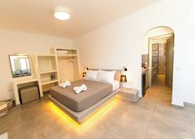 Agia Marina Caldera suites 5