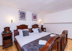 Amoret Apartments 5