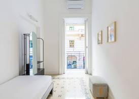 Piazza Amedeo Flat by Wonderful Italy 5