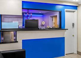 Days Inn by Wyndham Houston East 4