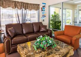 Econo Lodge Picayune 5