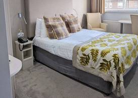 The Glendower Hotel 5