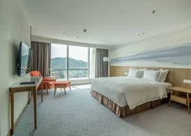 Crowne Plaza Zhuhai City Center by IHG 5