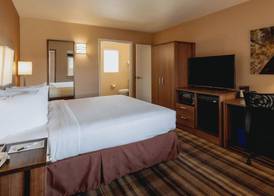Boulder University Inn 3
