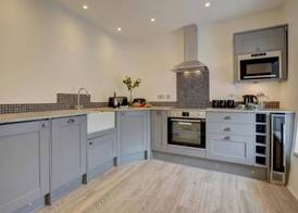 Seaview 1 Bed Apartment Sleeps 4 - Balcony - Tv 5