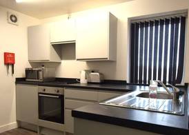 OYO Victoria Apartments 4
