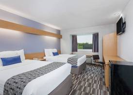 Microtel Inn & Suites by Wyndham Ardmore 4