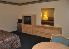 Travelers Inn Manteca 2