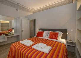 Magnificent neoclassical apt in Syntagma-Plaka by GHH 2