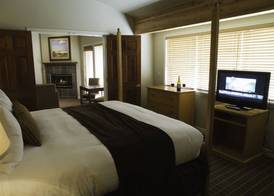 Pine Ridge Inn 4