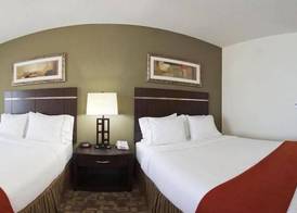 Holiday Inn Express & Suites TOPEKA NORTH by IHG 2