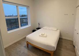 Cozy and Modern Stay in the Heart of C 4