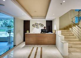 Featherlite Evoma Hotel 2