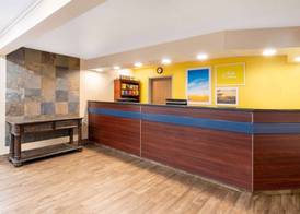 Days Inn & Suites by Wyndham Greeley 2