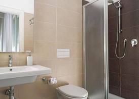 Club Hotel 3