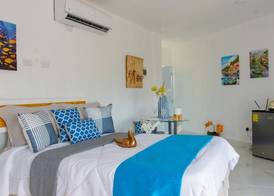 ROYAL TERRACE KING IV 3