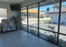 Hi-Way Host Motel 4