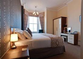 Lauriston & Lawton Court Hotel 5