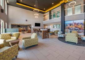 Clarion Pointe Indianapolis Airport 3