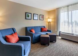 Comfort Suites Oshkosh West 5