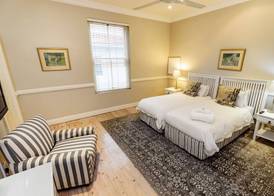 First Avenue Guesthouse 5