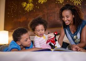 Disneyland Hotel 4