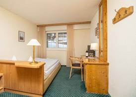 Grichting Hotel & Serviced Apartments 3