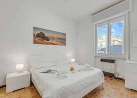 Verdi Loano Beach Apartment With Balcony 3