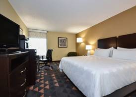 Holiday Inn LUMBERTON NORTH - I-95 by IHG 4