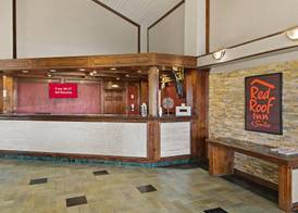 Red Roof Inn & Suites Irving - DFW Airport South 4