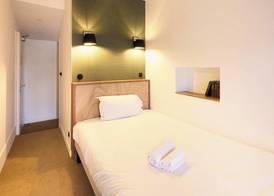 Hôtel Henri IV 2