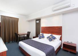 Rocklea International Motel 4