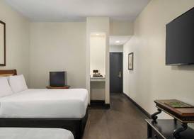 Le Richelieu Hotel in the French Quarter 5