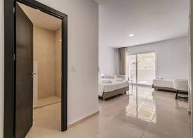 Bamboo Suites Hotel - Adults Only 3