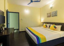 Blue Door Hotel Morjim 5