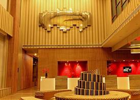 The Metropolitan Hotel & Spa New Delhi 2