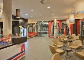 MEININGER Hotel Berlin Hauptbahnhof 4