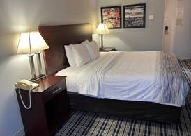 AmericInn by Wyndham Mosinee Central Wisconsin Airport 2