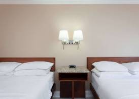 Super 8 by Wyndham Owensboro 5