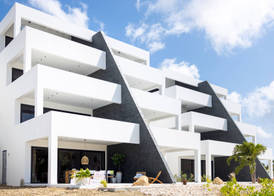 The Reef - Blue Bay Golf & Beach Resort 2