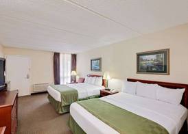 Days Inn by Wyndham Bay City 5