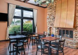 Soudersburg Inn & Suites Lancaster 3