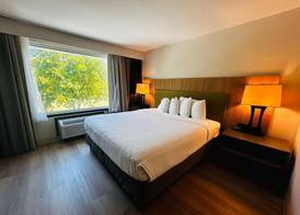 Radiant Inn and Suites 5