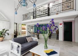 Happiness Apartments 4